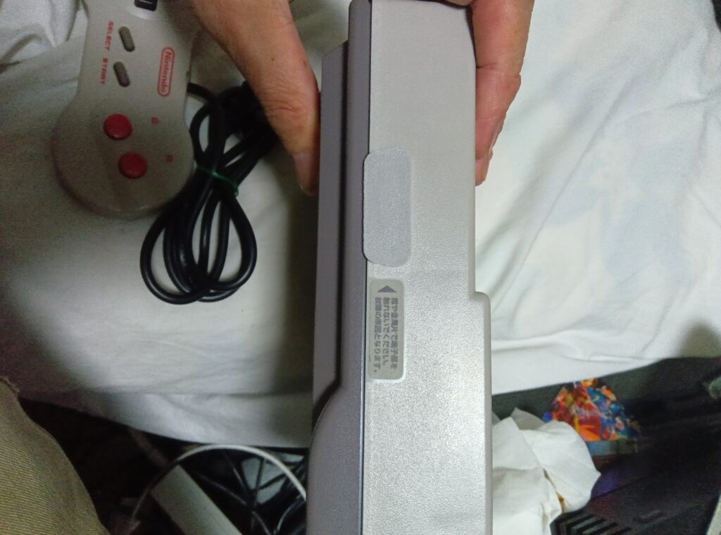 ニューファミコン本体 ニューファミコン本体＆ファミコンソフトまとめ